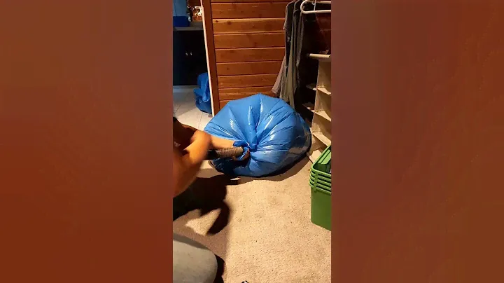 Cheap and Easy a vacuum pack bags for moving.